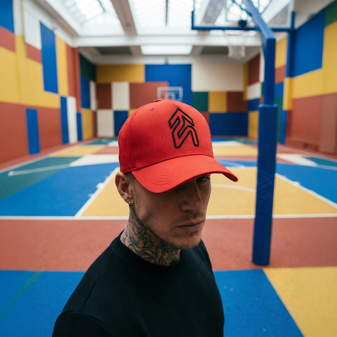 Set Lifting Red & Black Hat